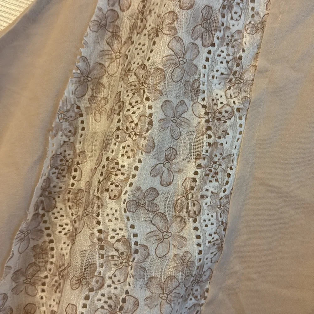 POL Cropped Top - Picture 4 of 4